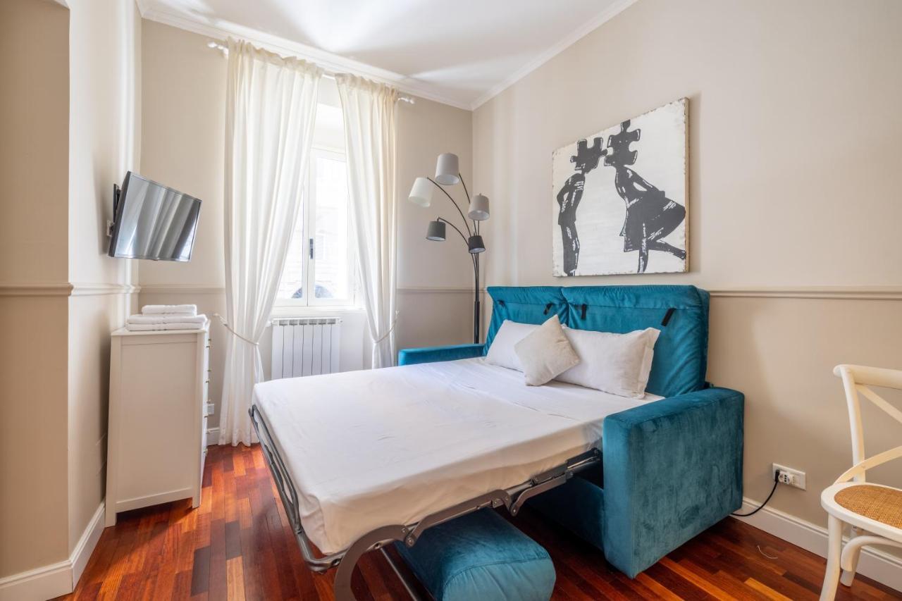 Charming Apartment With Patio A Few Steps From Colosseum Bagian luar foto