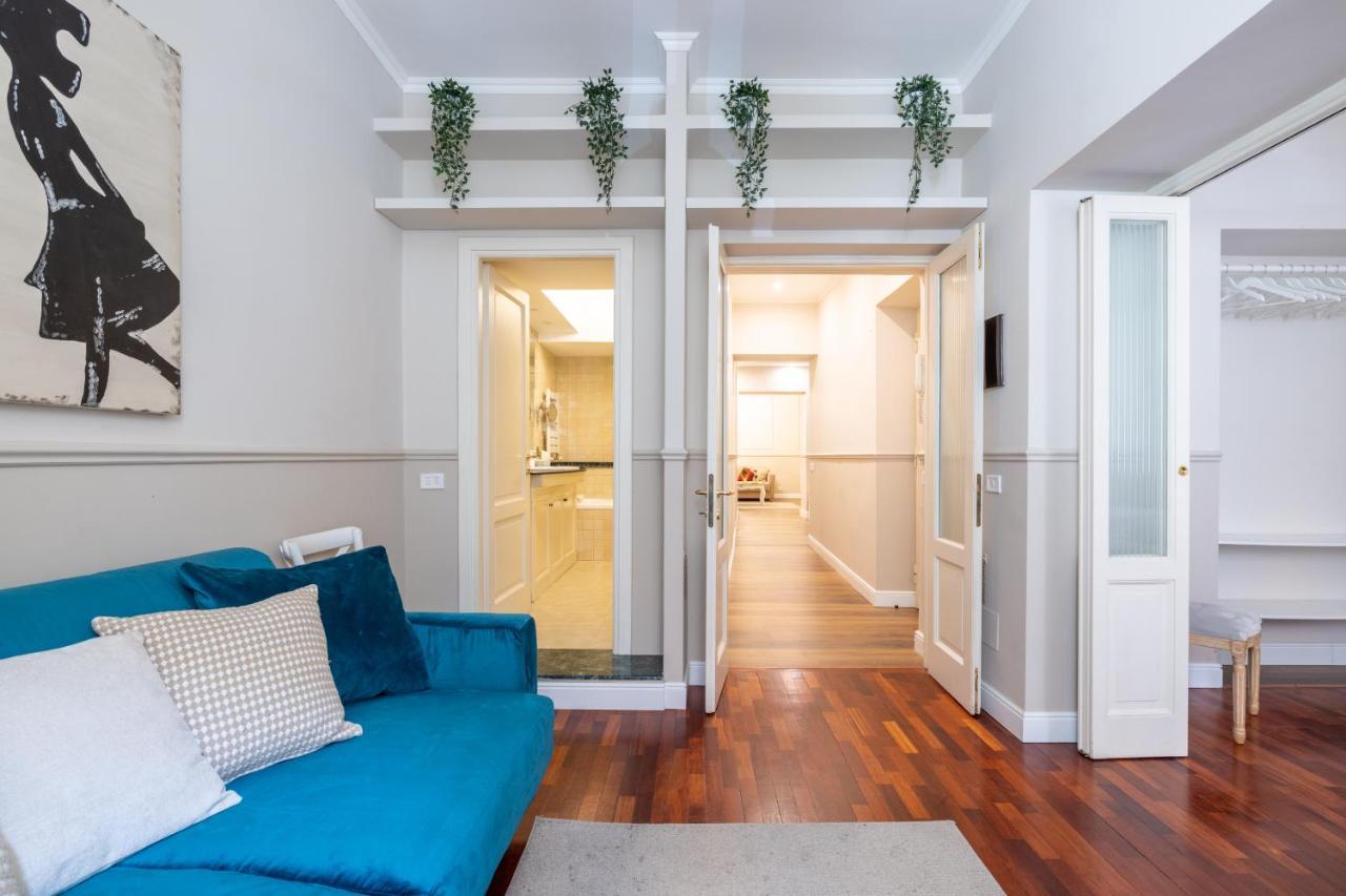 Charming Apartment With Patio A Few Steps From Colosseum Bagian luar foto