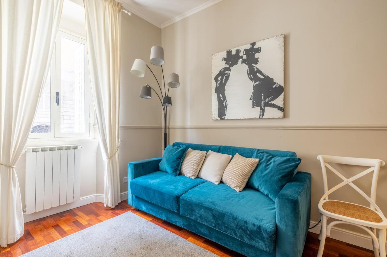 Charming Apartment With Patio A Few Steps From Colosseum Bagian luar foto
